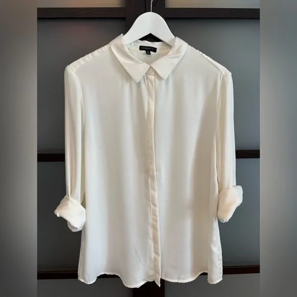 Dynamite Blouse - Picture 2 of 2